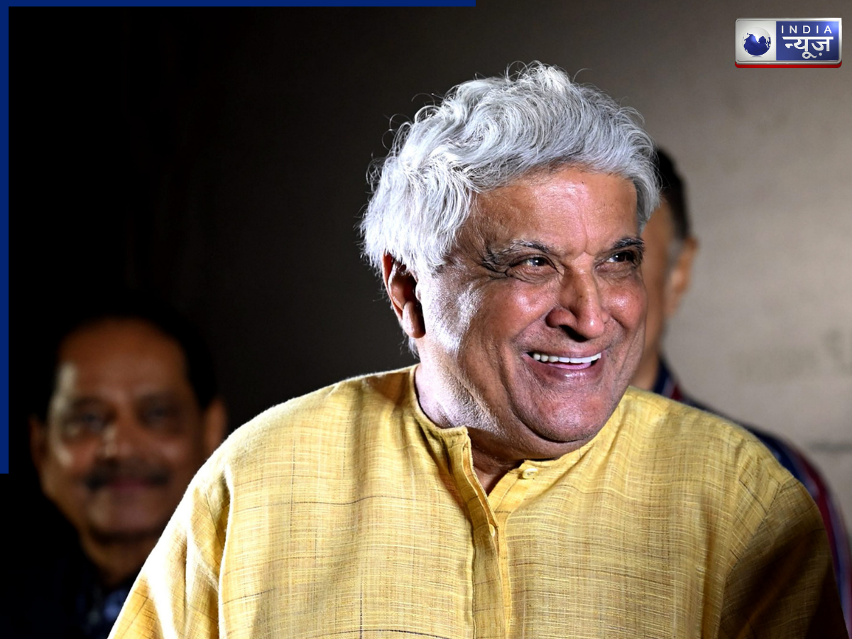 The director had to catch a train - Photo Gallery