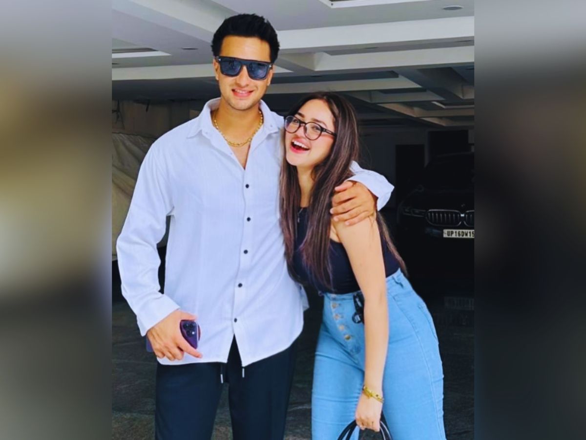 komal sharma attended the match - Photo Gallery