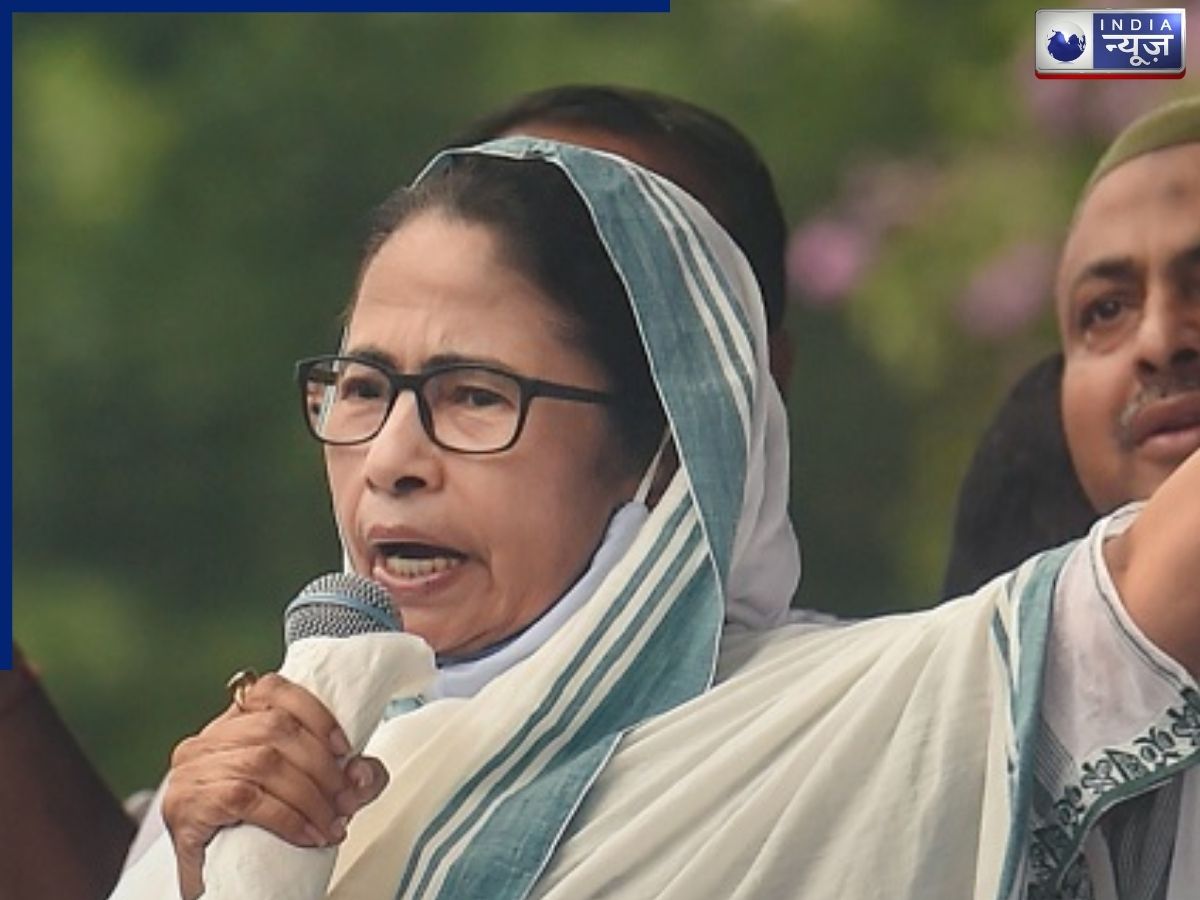 कौन हैं ‘फायरब्रांड’ ममता बनर्जी? जो  बीजेपी-कांग्रेस ही नहीं राष्ट्रपति-राज्यपाल से भी ले लेती हैं पंगा; जानें ‘दीदी’ की शिक्षा और नेट वर्थ