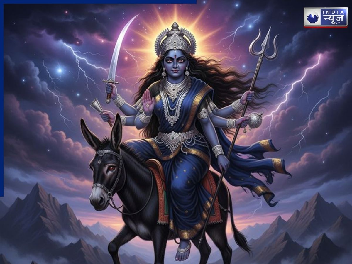 नवरात्रि के सातवें दिन शाम की पूजा में करें मां कालरात्रि की ये आरती, दूर होंगी जीवन की सभी बाधाएं