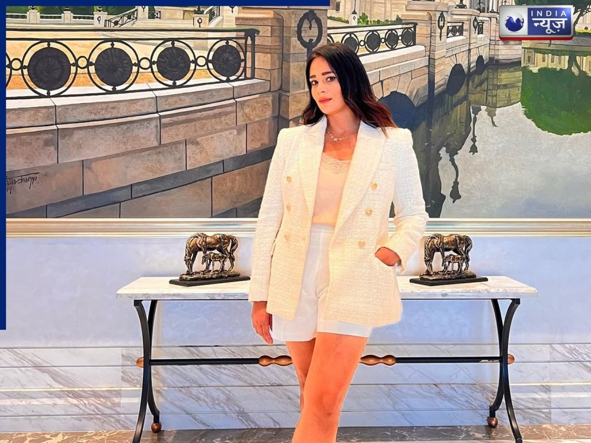 Mayanti Langer Net Worth - Photo Gallery