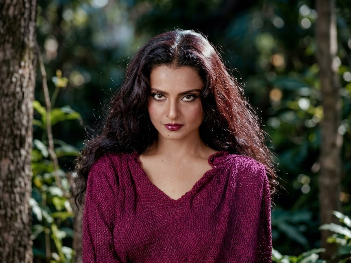 Rekha won national award - Photo Gallery