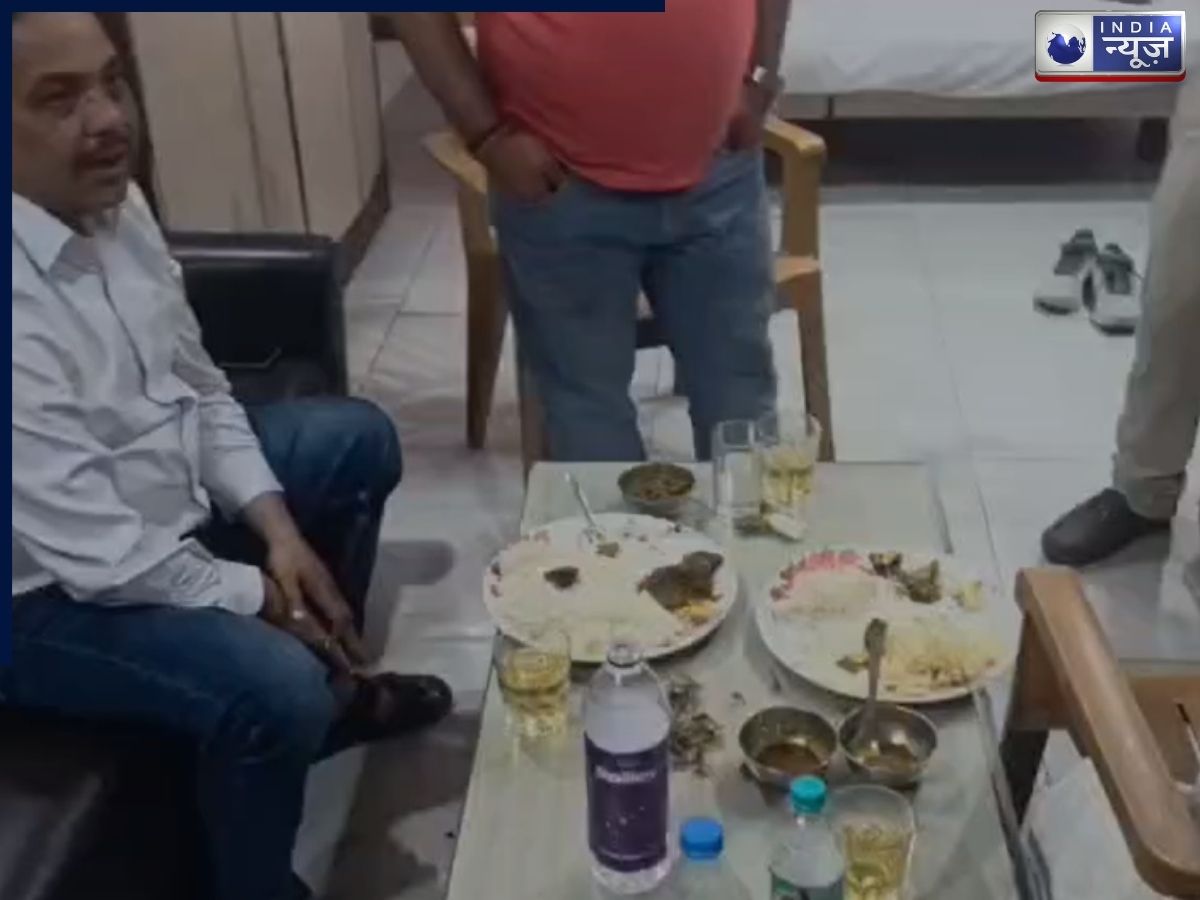 मोतिहारी में चल रही हाई-प्रोफाइल पार्टी पर पुलिस का छापा, सदर अस्पताल के बड़ा बाबू समेत 6 गिरफ्तार