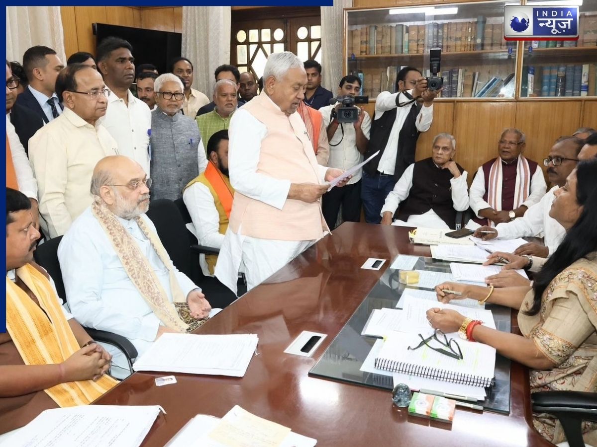 नीतीश ने राज्यसभा के लिए दाखिल किया नामांकन, जानें कब तक बने रहेंगे बिहार के सीएम