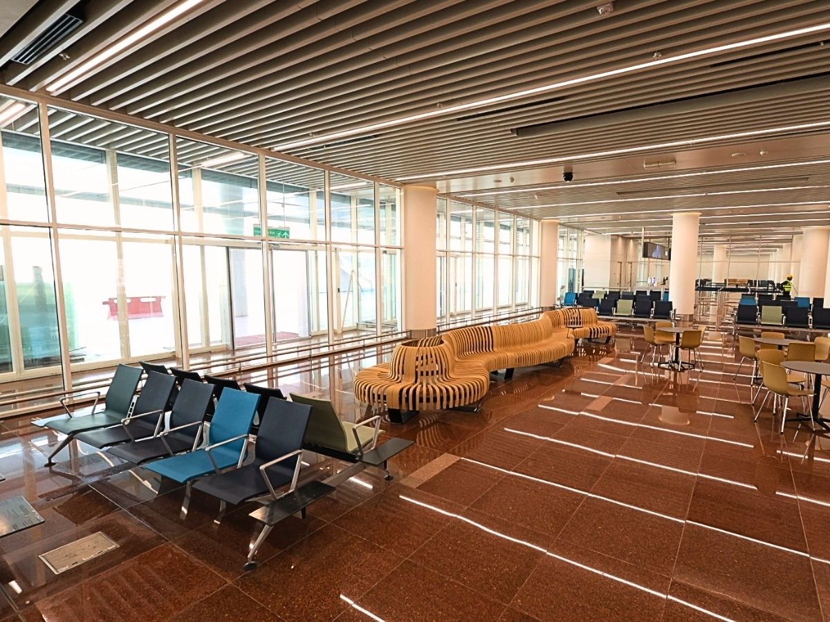 Comfortable Passenger Lounge - Photo Gallery