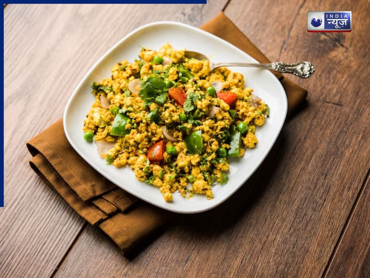 How much protein is in Paneer Bhurji served with multigrain roti? - Photo Gallery