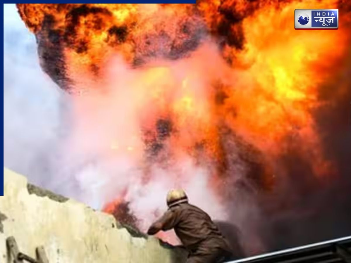 Delhi Palam Fire: दिल्ली के पालम में भीषण आग, 6 लोगों की दर्दनाक मौत, राहत-बचाव कार्य जारी