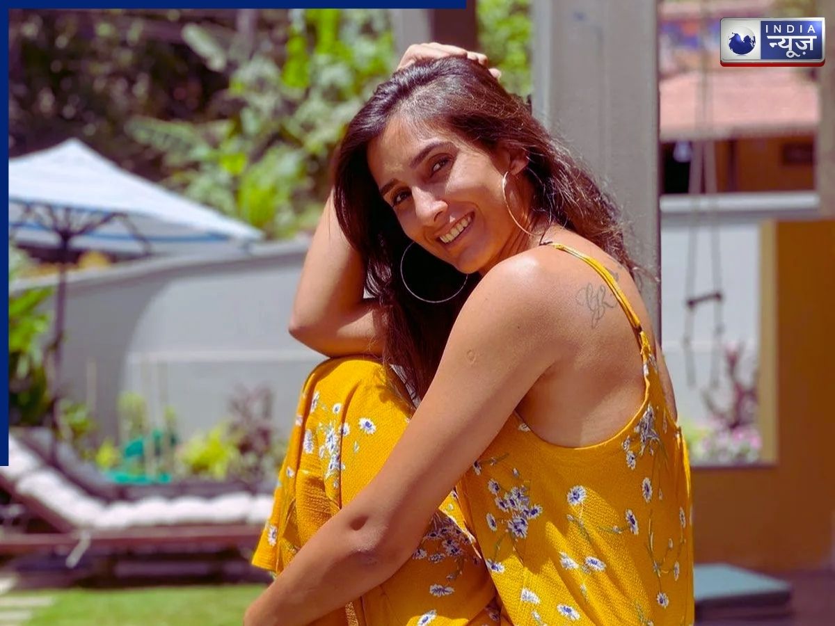 Pragya Kapoor Stunning Dress - Photo Gallery