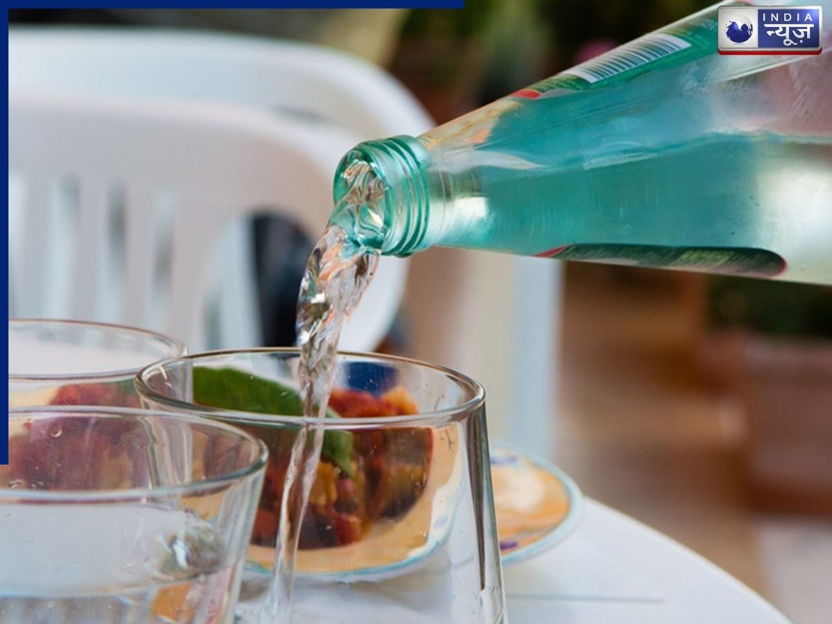 रेस्टोरेंट में पानी पीते समय क्या आपको भी आती है सड़े अंडे जैसी बदबू? जानिए इसके पीछे की असली वजह