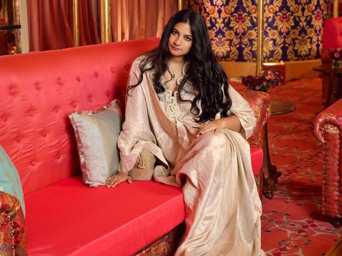 Rhea Kapoor bold look - Photo Gallery