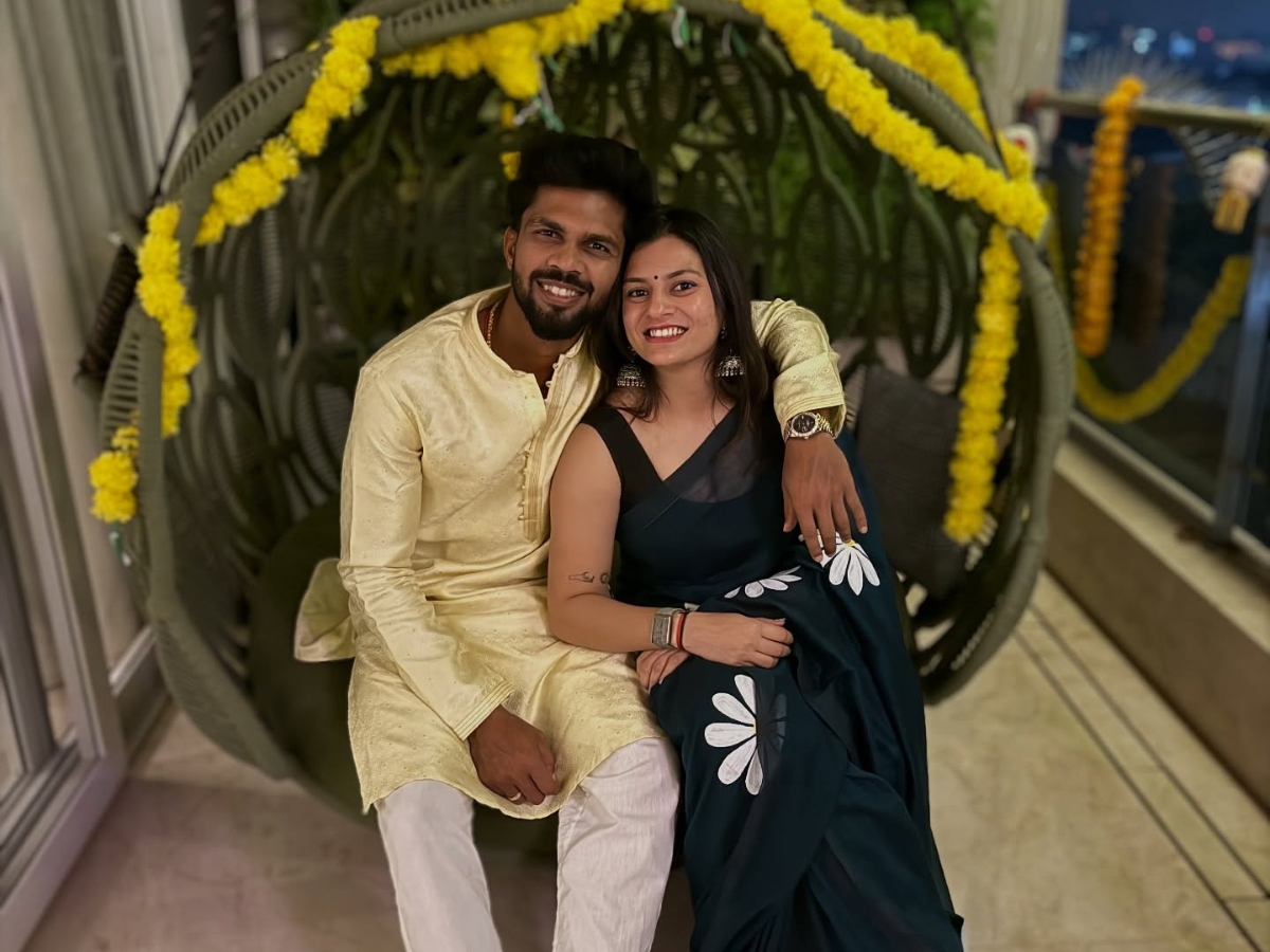 Ruturaj Gaikwad and His Wife - Photo Gallery