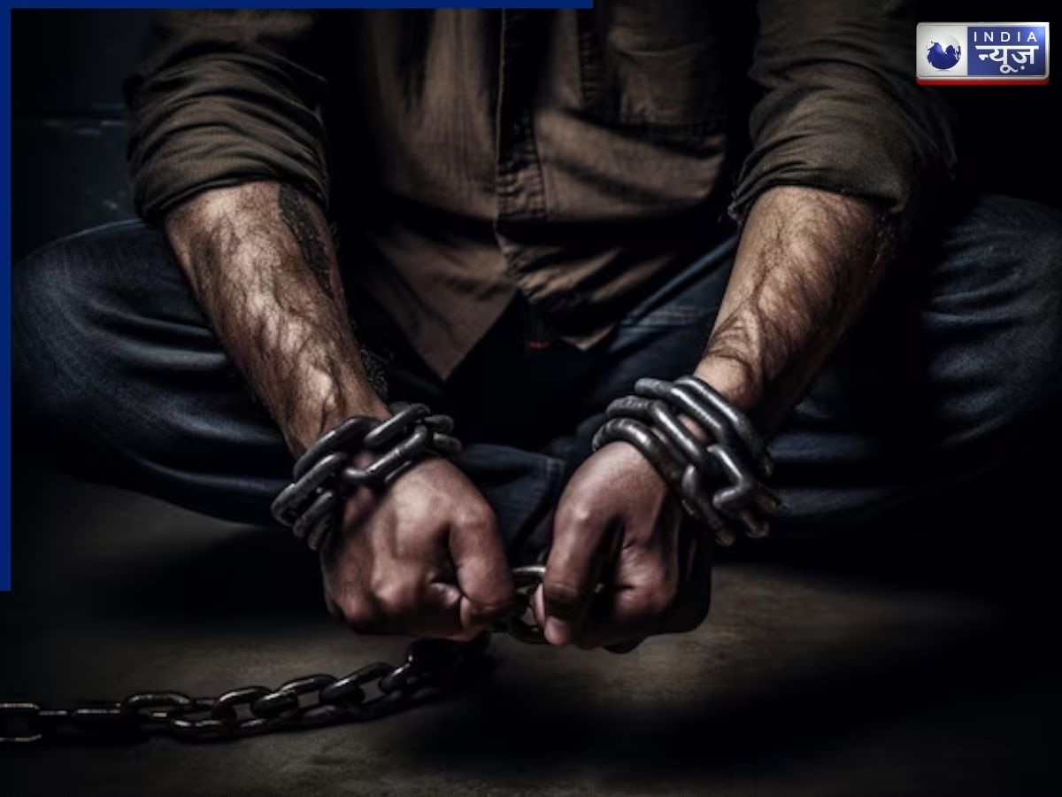 बीच सड़क बना कत्लगाह! पहले बेरहमी से पत्नी को पीटा, फिर SUV से कुचल… खौफनाक वारदात सुन कांप उठेगा कलेजा