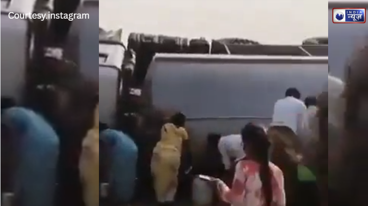 सड़क पर बही घी की गंगा: तिरुपति बालाजी के घी को सड़कों से भरकर ले गए लोग, वायरल तस्वीरों ने किया सबको हैरान!