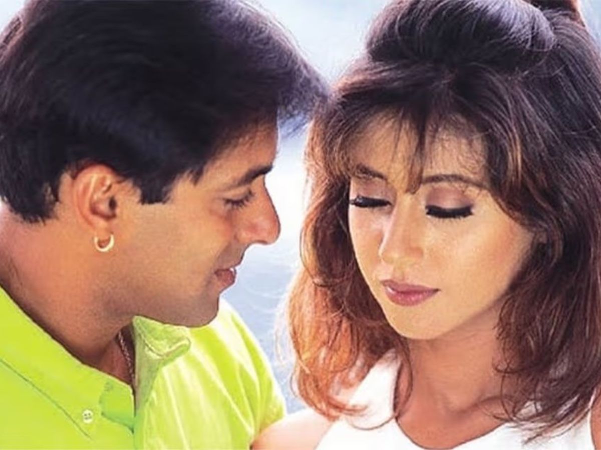 Crew Waiting - Photo Gallery