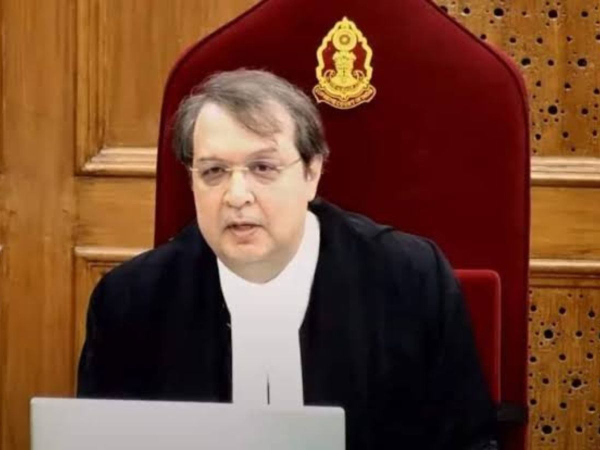 Court Bench - Photo Gallery