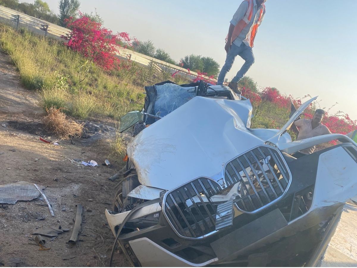 Death in BMW accident - Photo Gallery