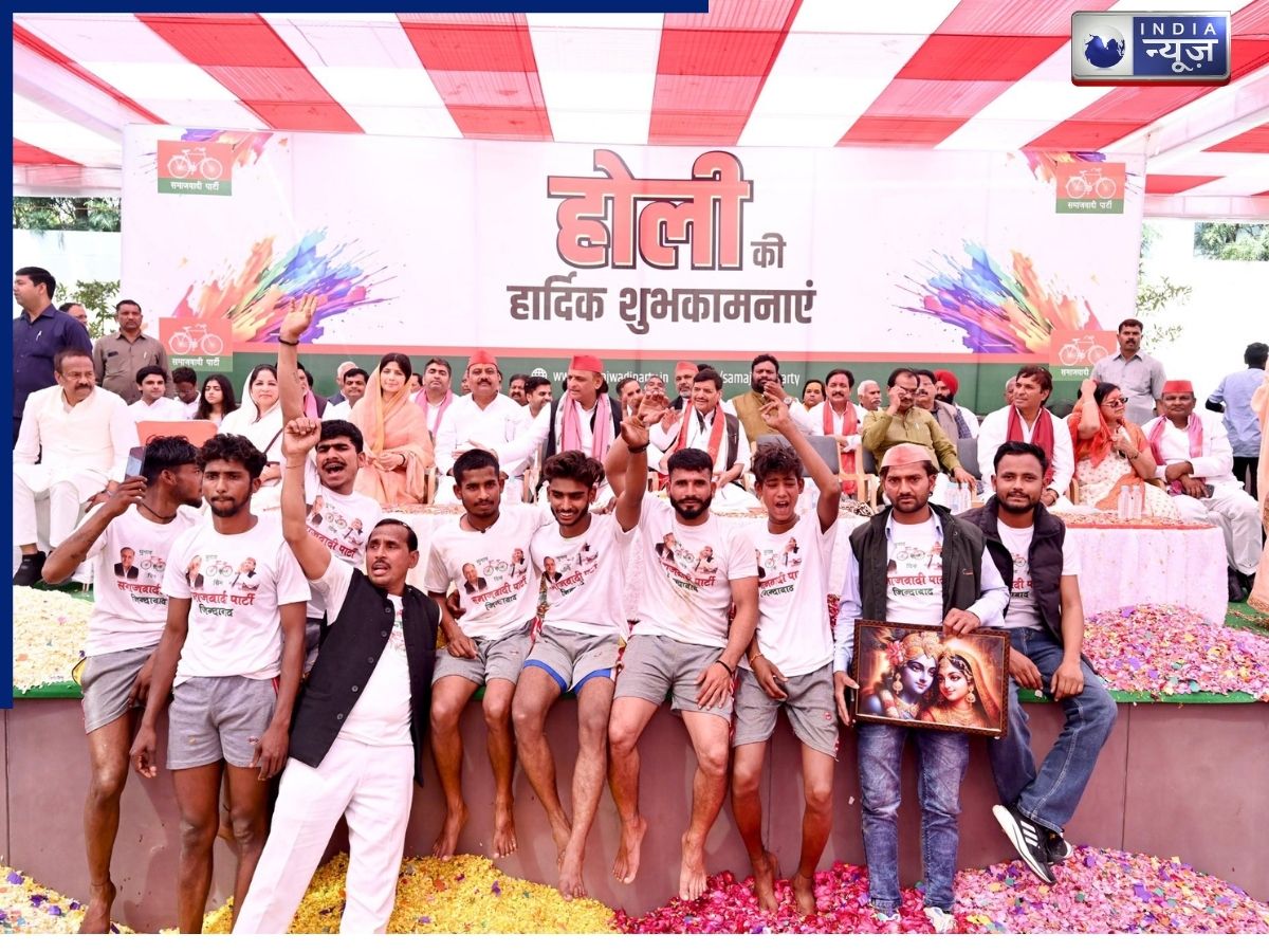 सेफई की धरती से अखिलेश ने भरी हुंकार, कार्यकर्ताओं में फूंका जान, क्या होगी सत्ता की वापसी?