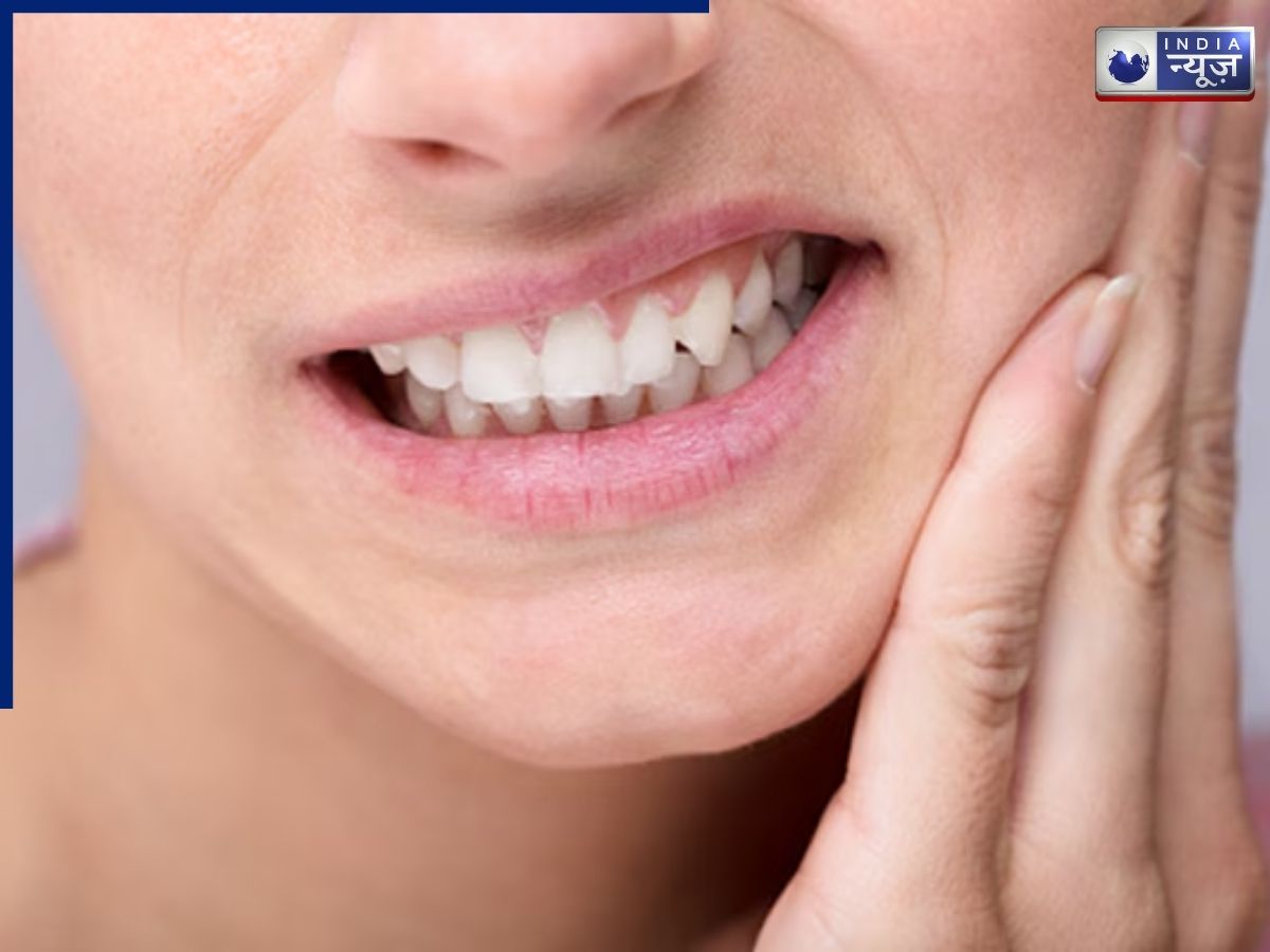 Teeth Grinding: नींद में दांत किटकिटाना क्या बताता है? स्ट्रेस या बीमारी का संकेत, जानें सच