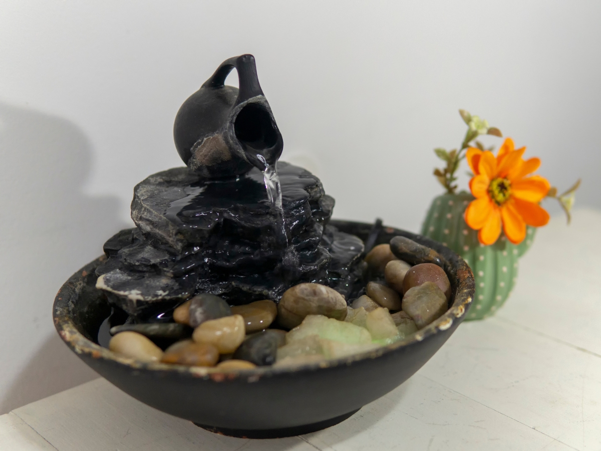 keep water fountain in shop - Photo Gallery