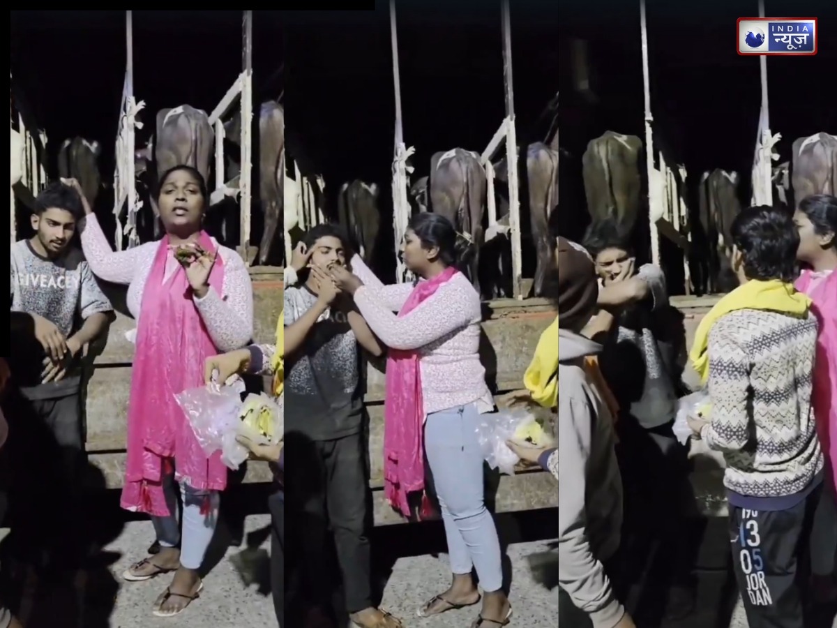 पुणे में ट्रक चालक के साथ गोरक्षकों ने किया अत्याचार, मारपीट कर जबरन खिलवाया गोबर, दो लोग हुए गिरफ्तार