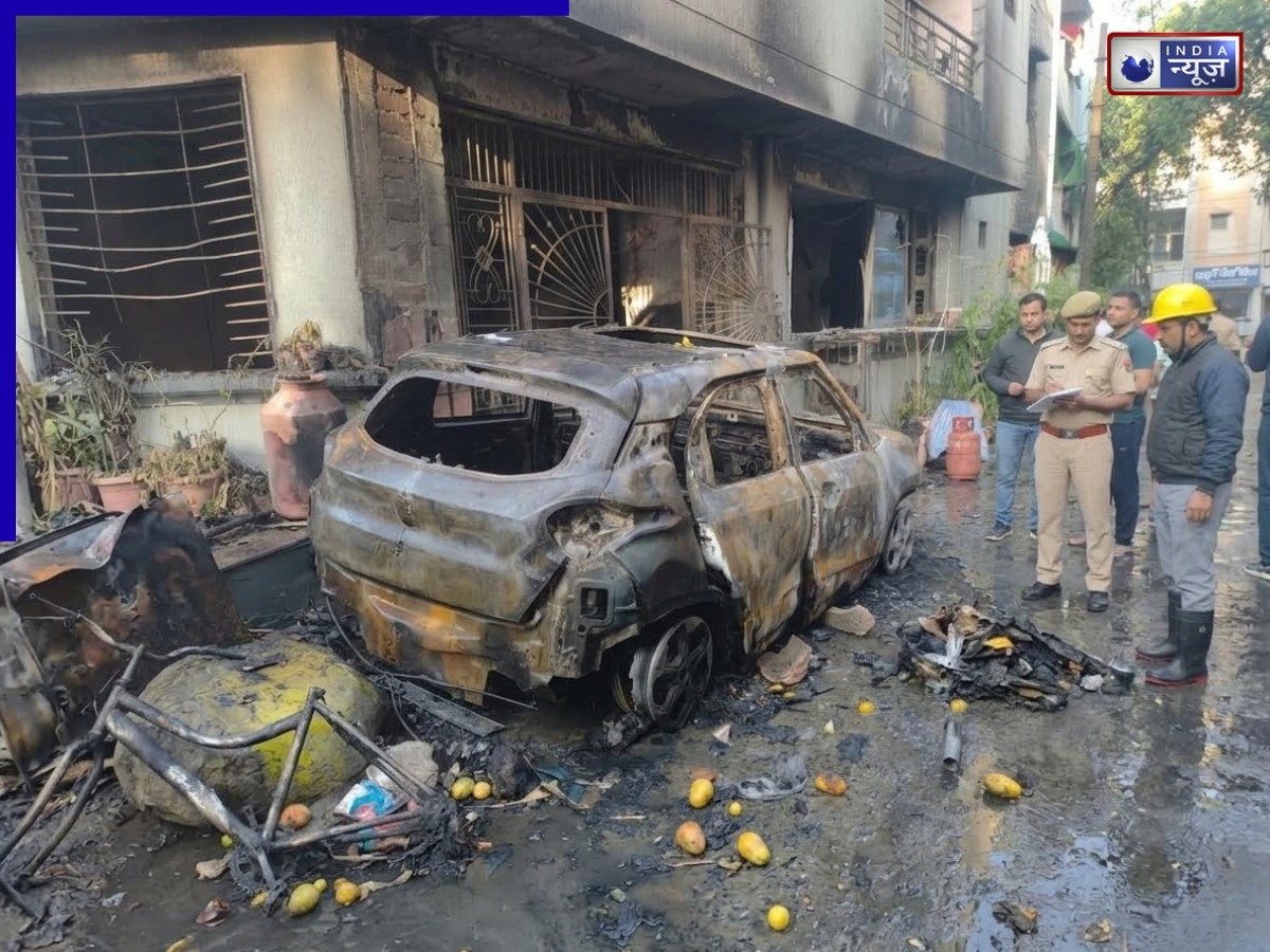 इंदौर में ईवी कार चार्ज करते हुए हादसा, एक ही घर के 8 लोगों की मौत, 3 गंभीर रूप से घायल