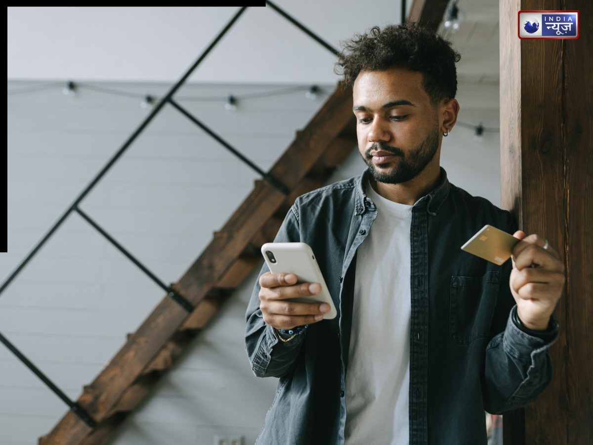 क्या है Co-Branded Credit Card, सामान्य कार्ड की तुलना में कैसे अलग, जानें इसके एक्सट्रा बेनिफिट्स