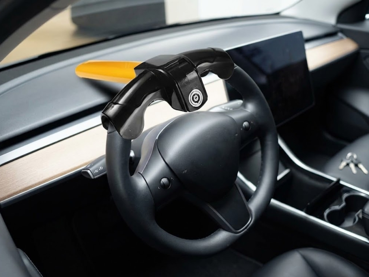 Dashboard dent - Photo Gallery