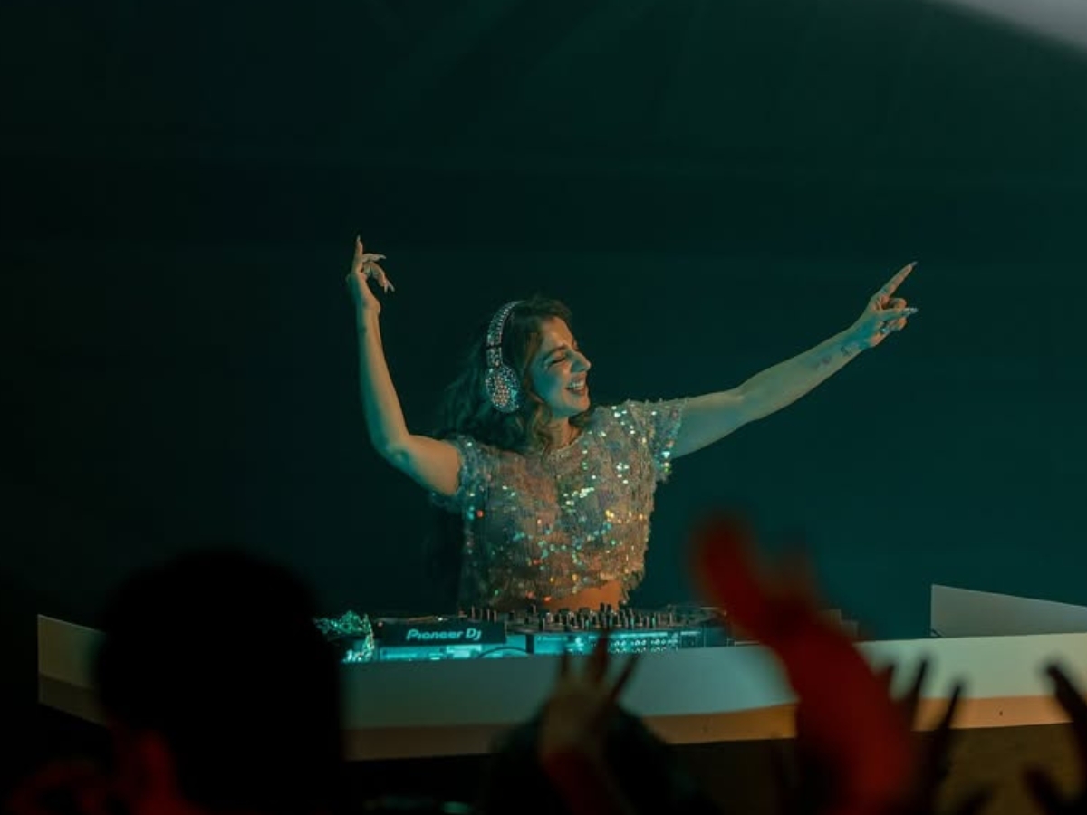 jasmine sandalas family struggles - Photo Gallery