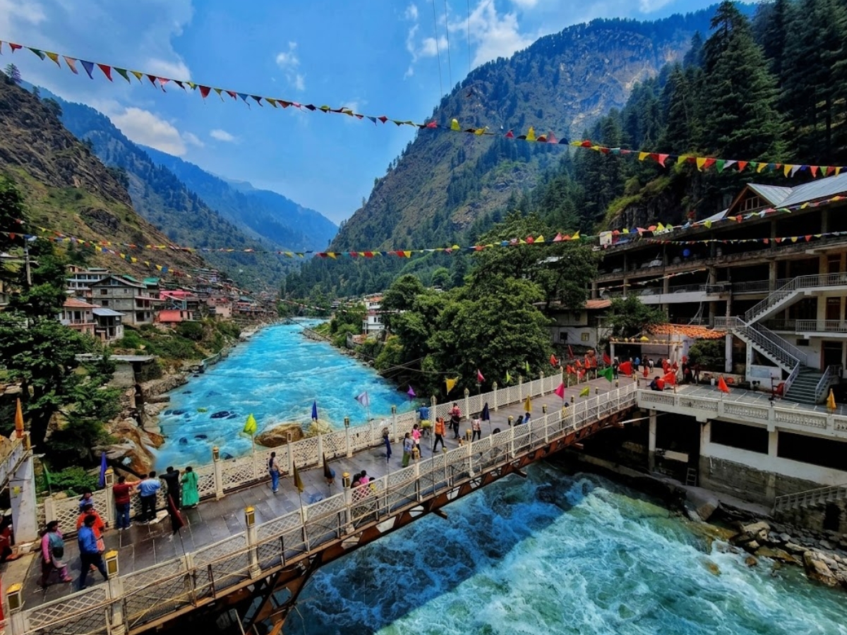 Tosh Village - Photo Gallery