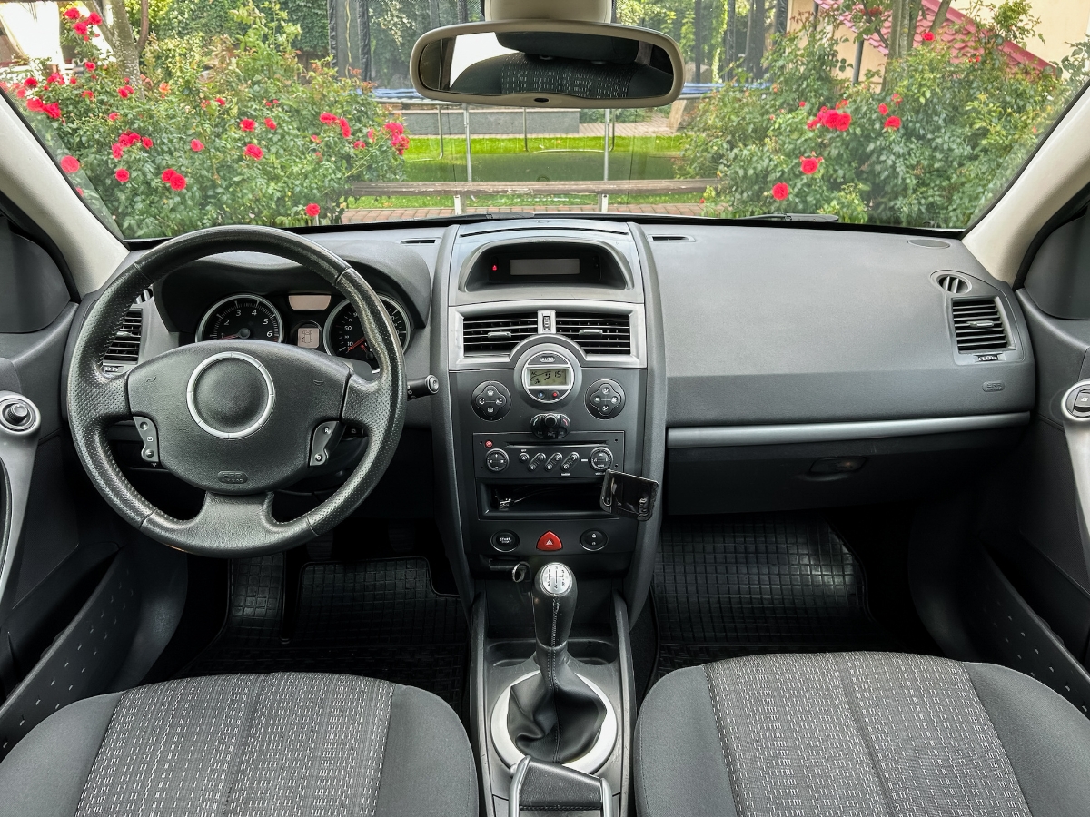 when is facelift model launched - Photo Gallery