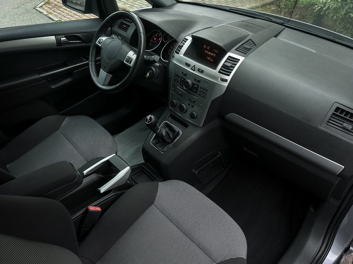 facelift cars are good - Photo Gallery