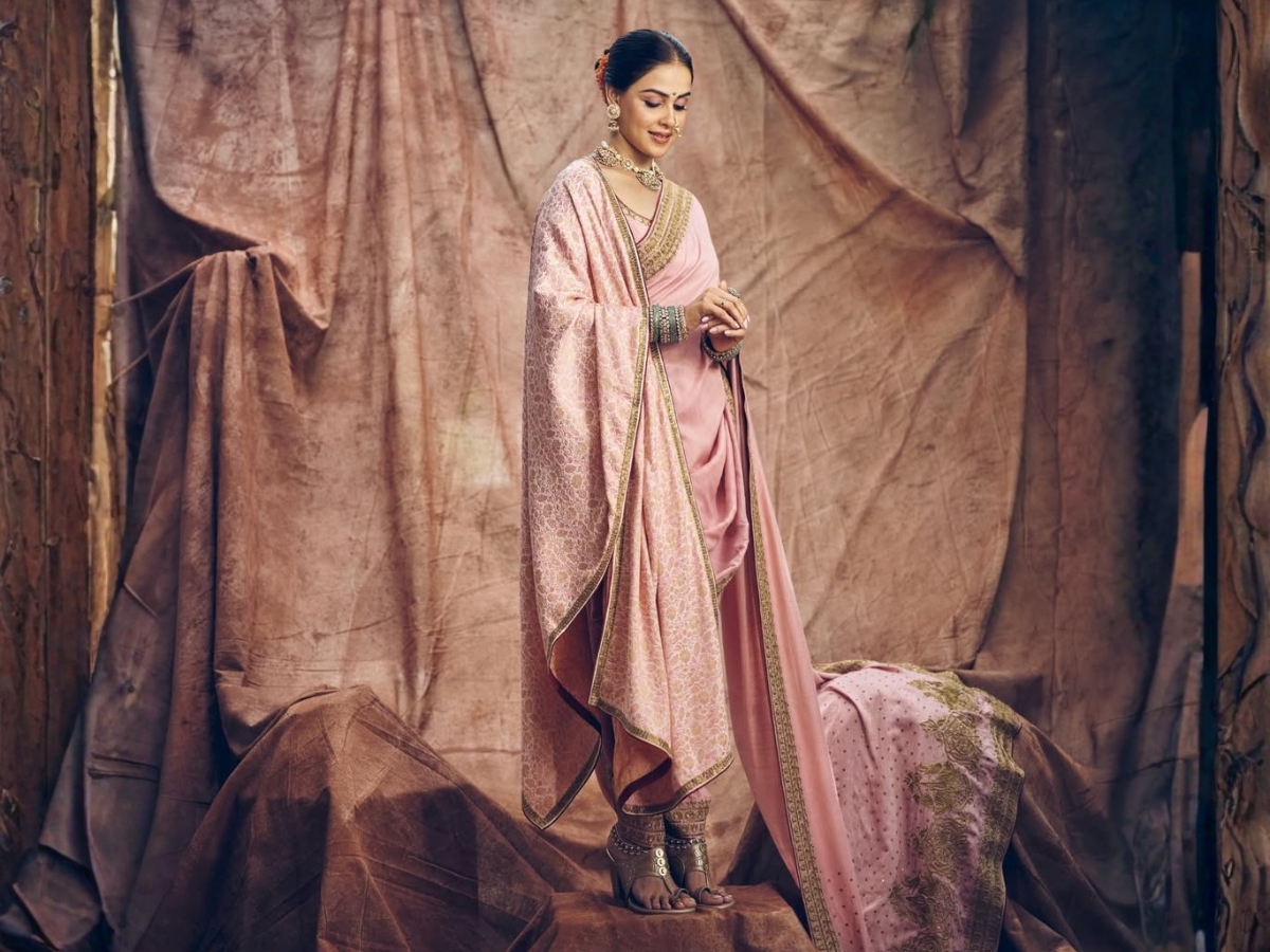 beautiful marathi mulgi look - Photo Gallery