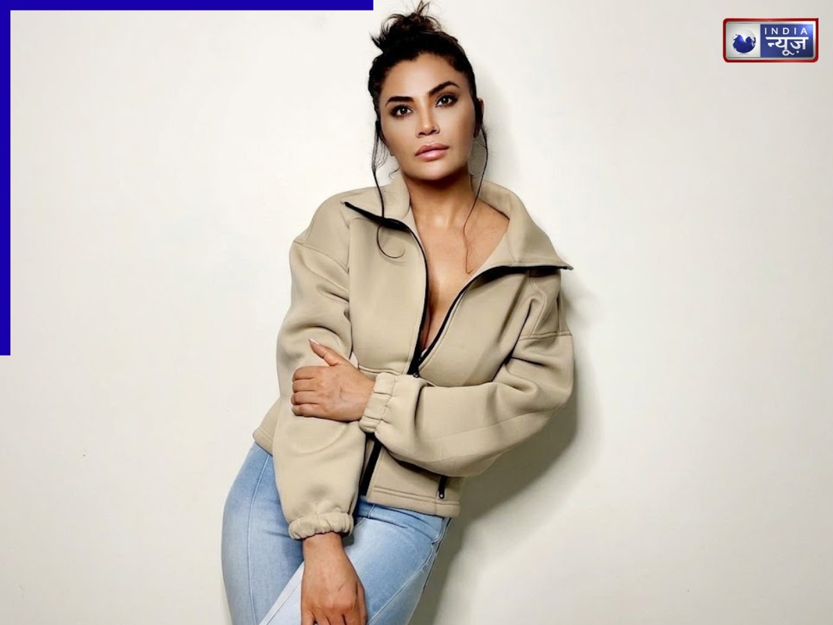 आधी रात कमरे में डायरेक्टर की एंट्र्री, एक्ट्रेस ने एक्सपेप्ट नहीं की गंदी डिमांड, तो फिल्म से किया बाहर