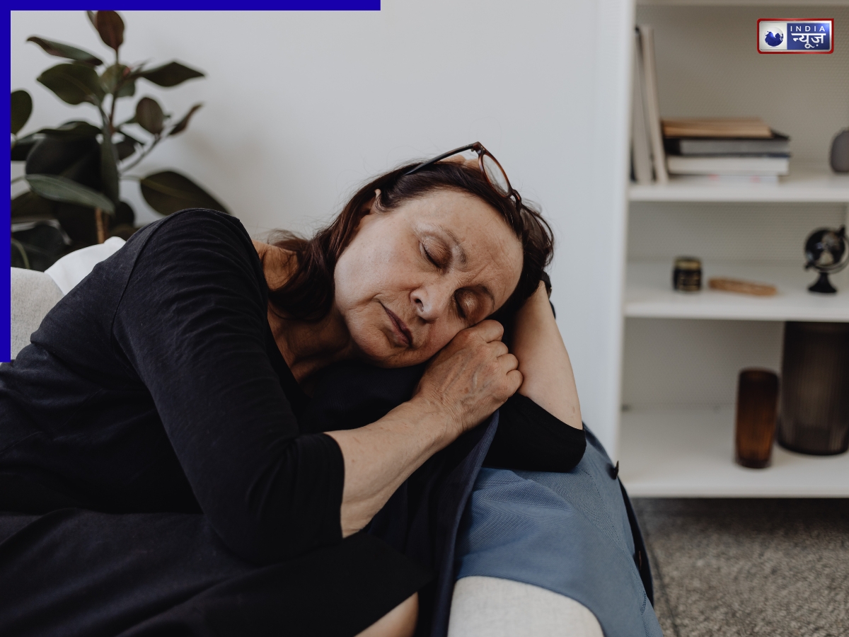 गर्मियों में 12 बजते ही क्यों सताने लगती है नींद? दोपहर होते ही क्यों लेने लगते हैं झपकी, क्या कहता है साइंस?