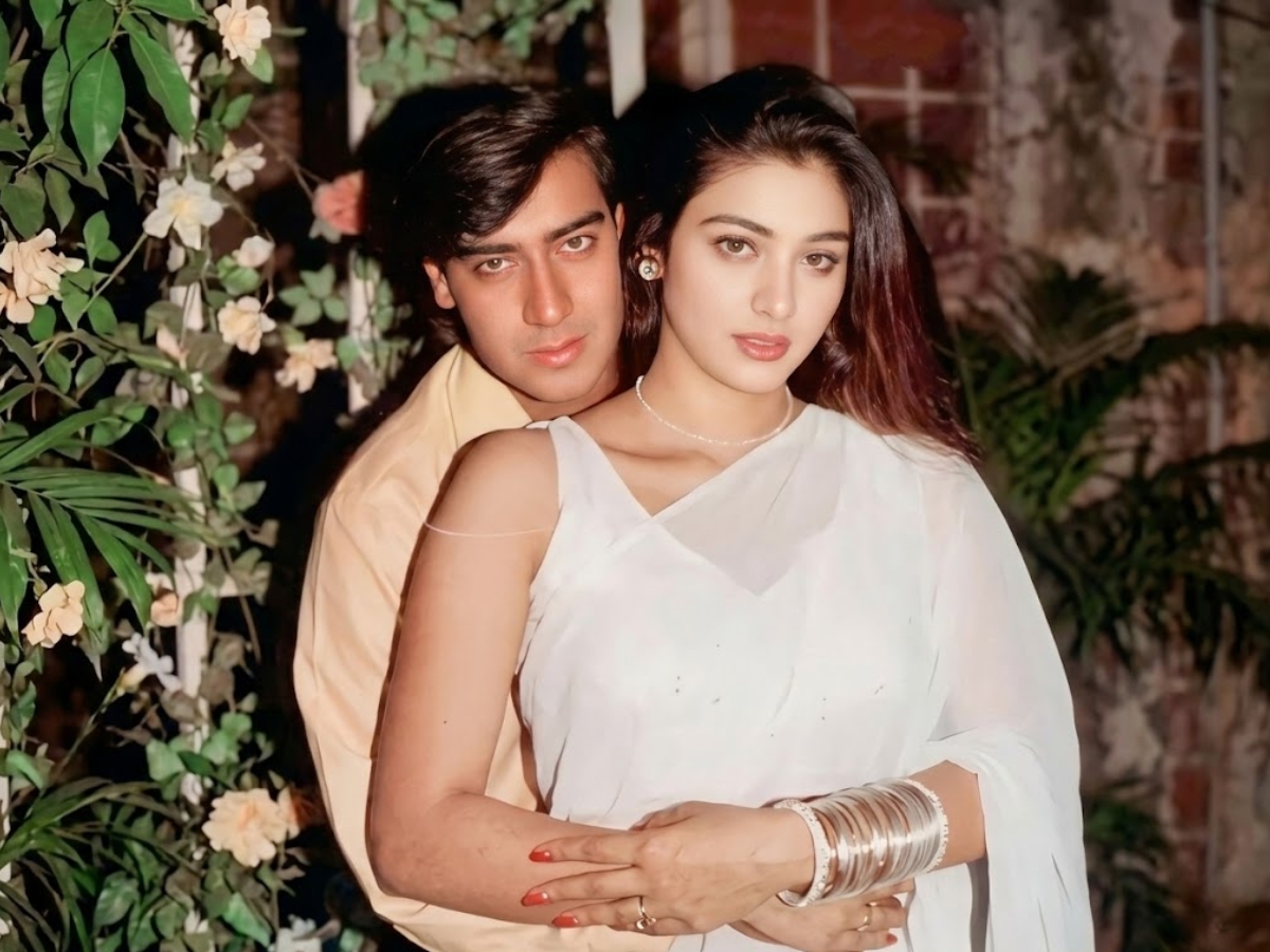 Ajay devgn and tabu - Photo Gallery