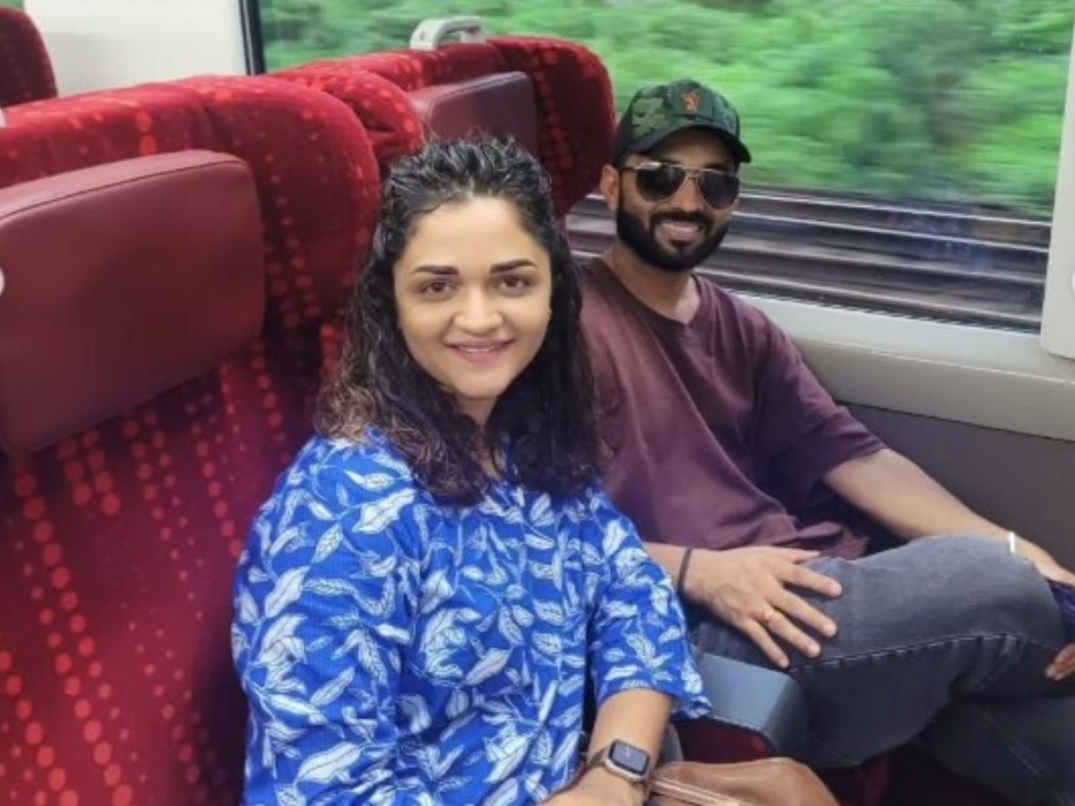 A love as 'classic' as a cover drive - Photo Gallery