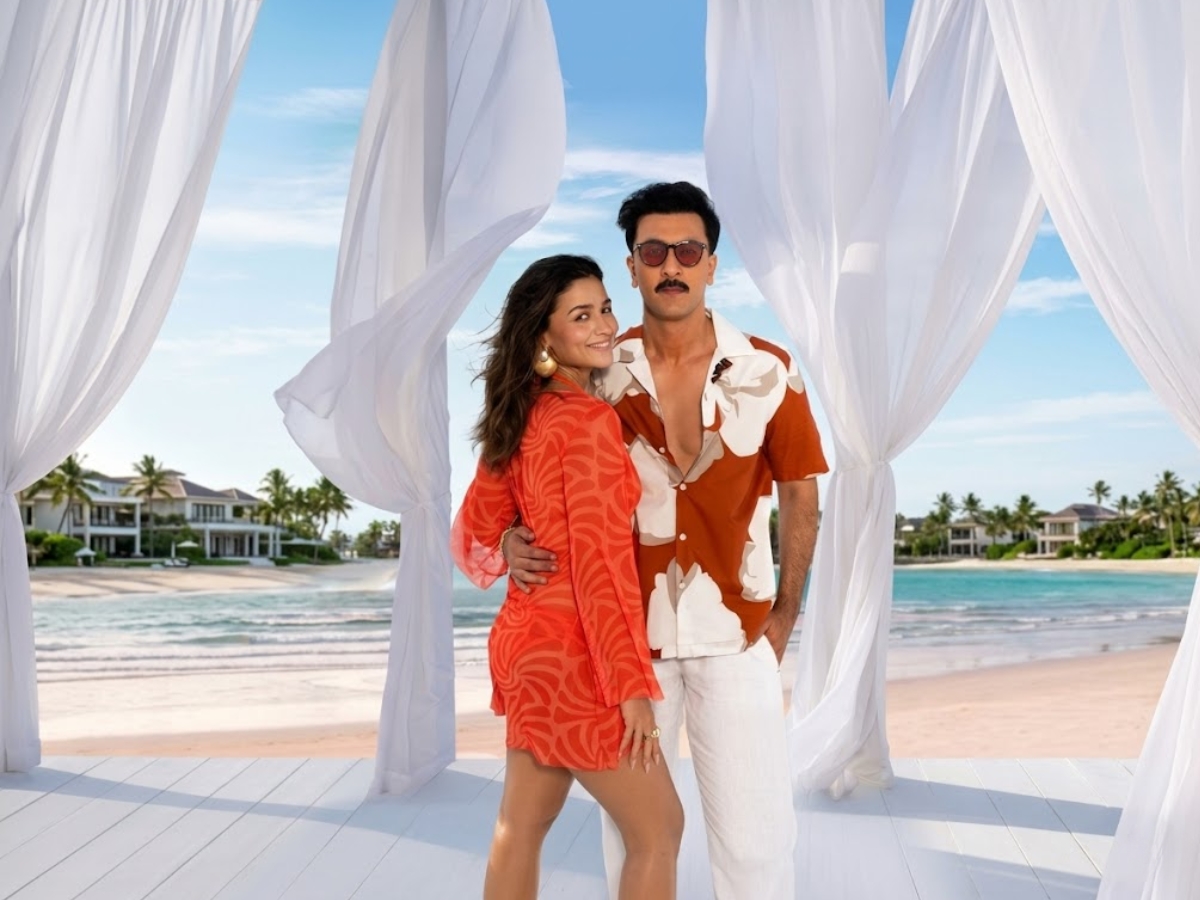 Alia Bhatt and Ranbir Kapoor - Photo Gallery