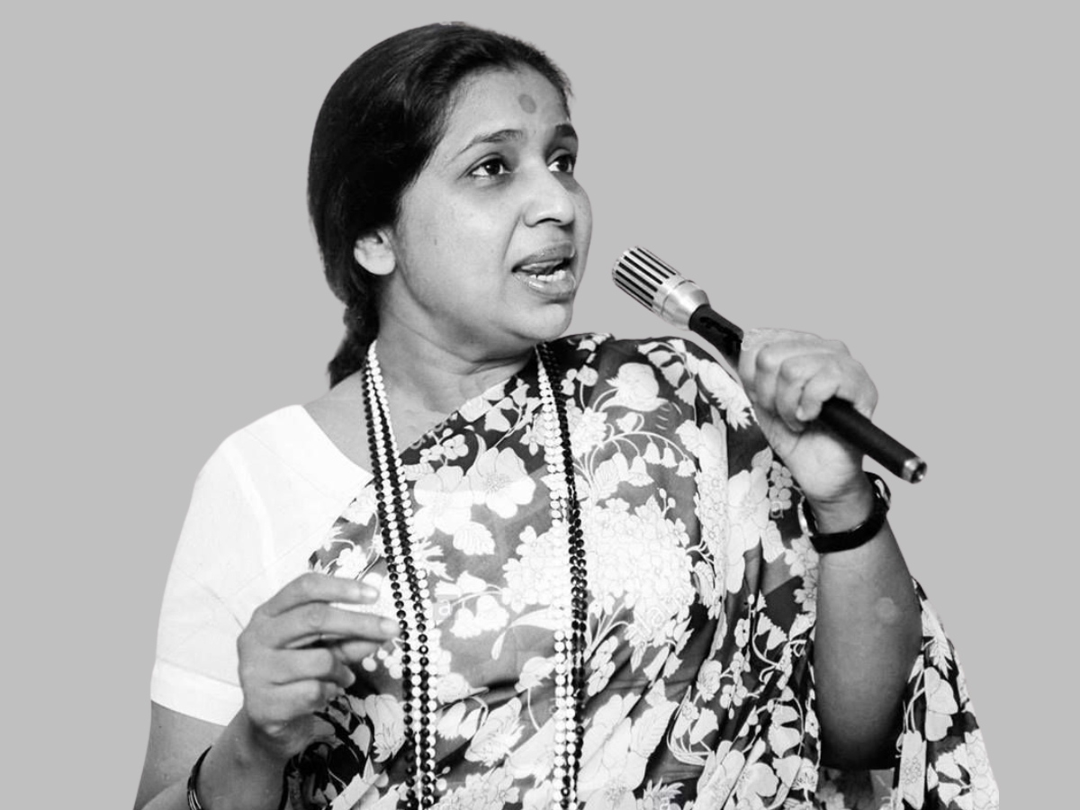 Ganpatrao keep Asha Away from family - Photo Gallery