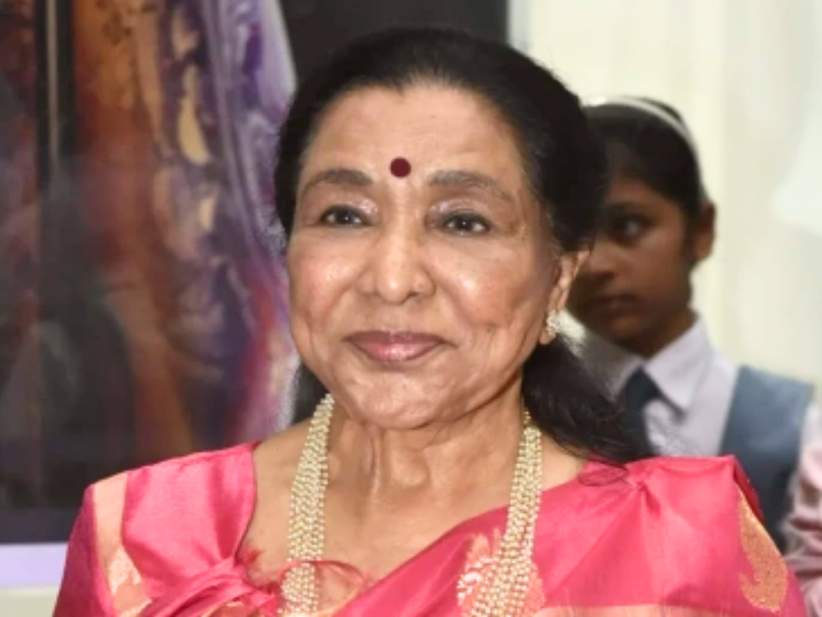 asha bhosle admitted in hospital - Photo Gallery