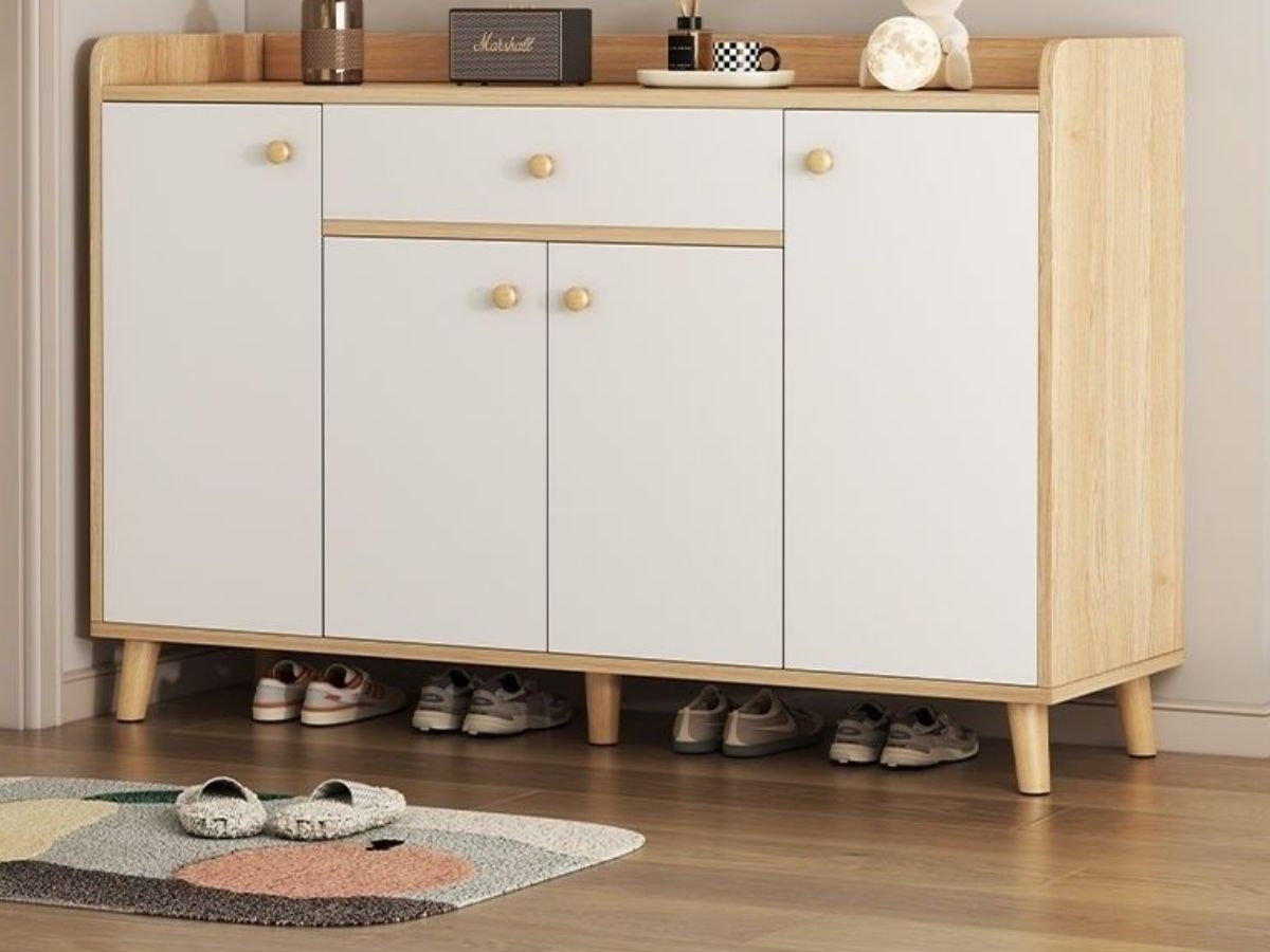 Avoid Keeping Shoes Scattered Near Main Door - Photo Gallery