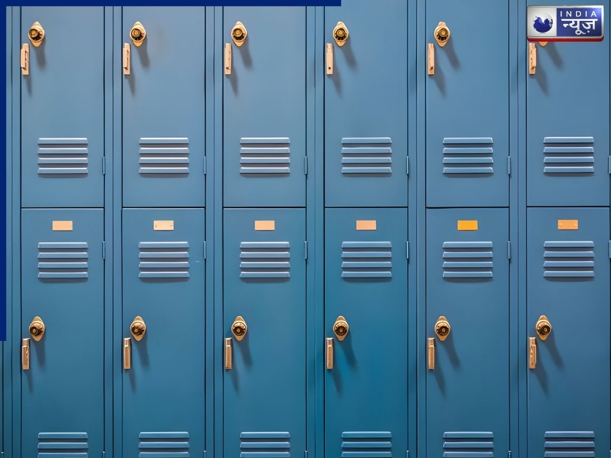 Bank Locker Rule - Photo Gallery