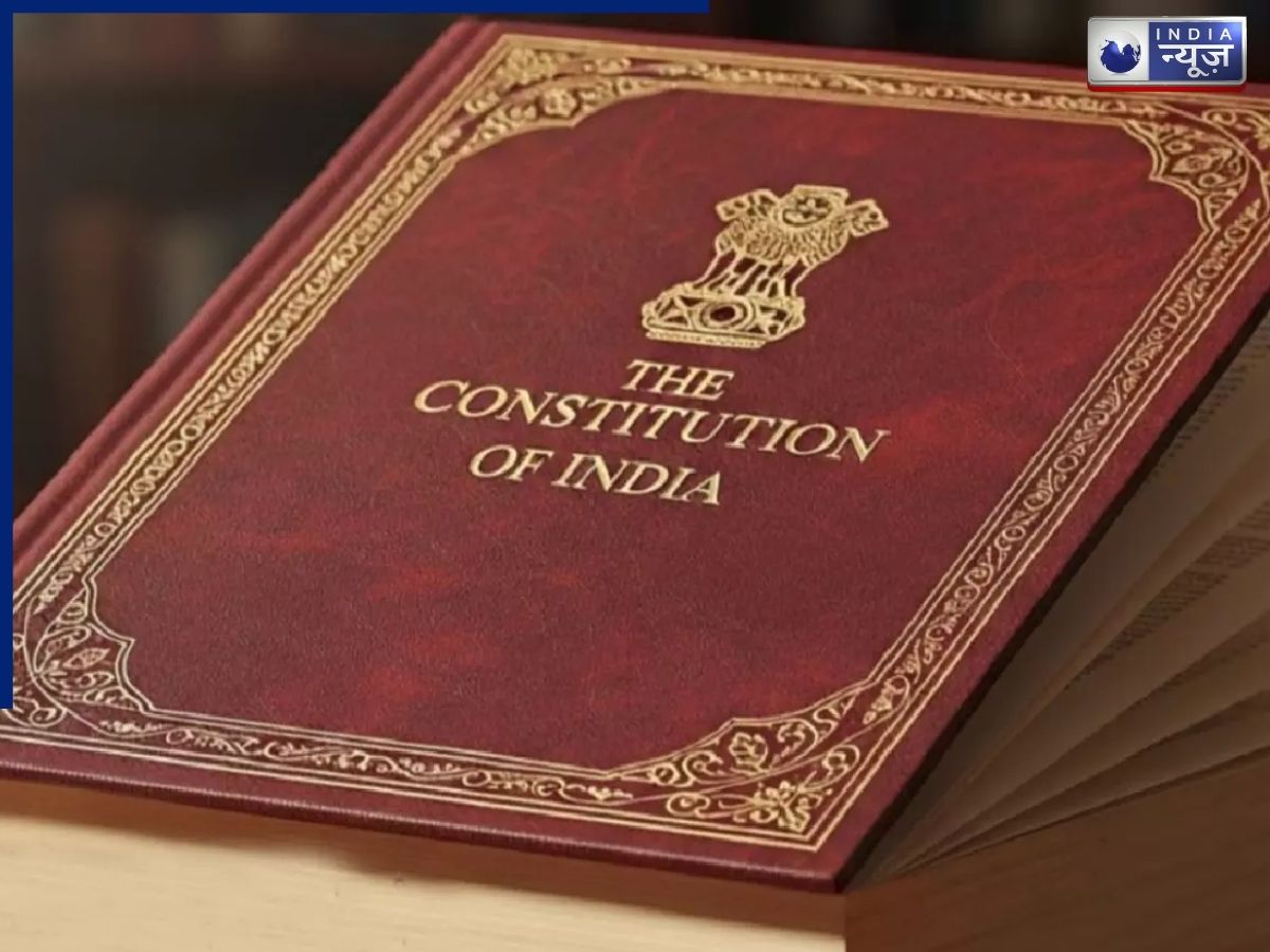 कितने हिंदू कितने मुस्लिम ? संविधान के पन्ने सजाने में बाबासाहब के अलावा इन हस्तियों का भी योगदान