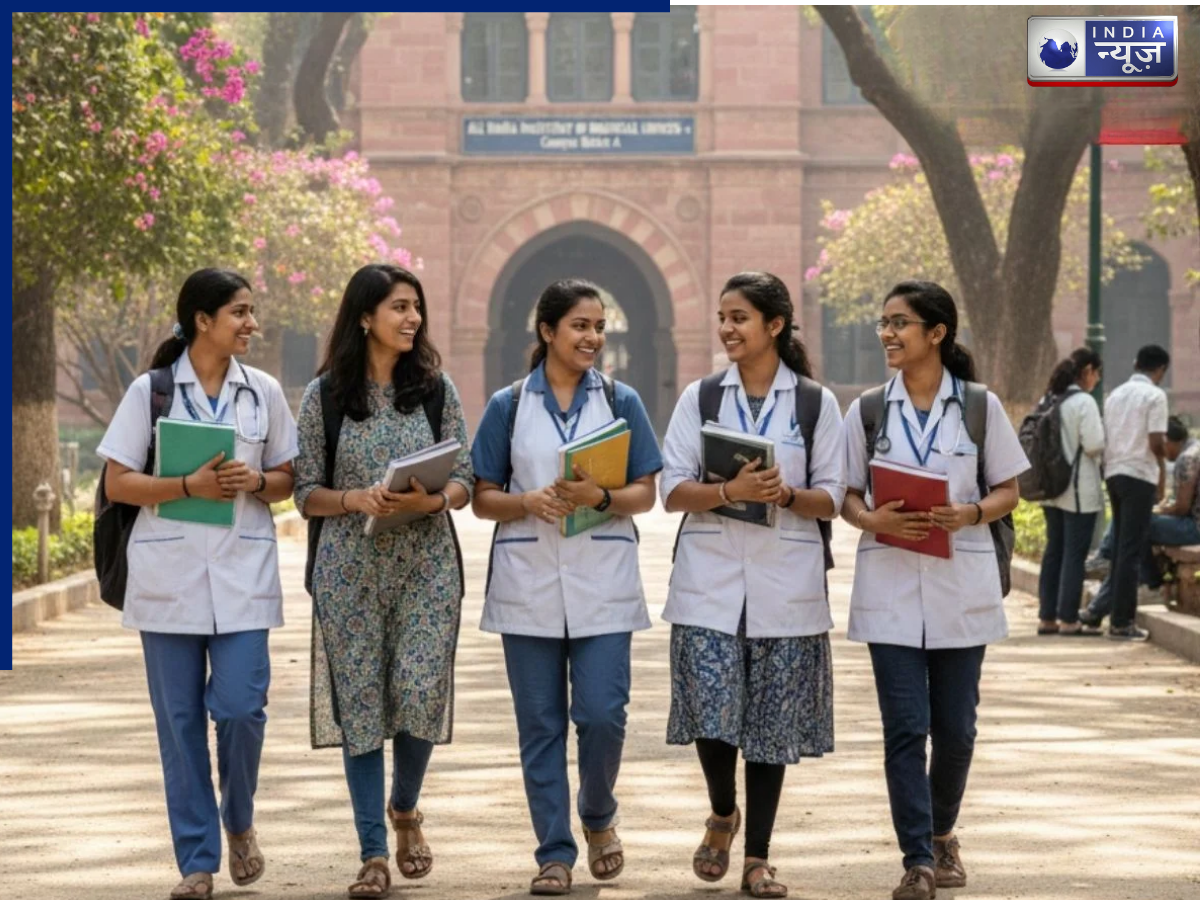 विज्ञान वर्ग के टॉपर्स में बढ़ रहा NEET का क्रेज, प्रवेश परीक्षा की तैयारी में जुटे छात्र, पेरेंट्स भी कर रहे सपोर्ट