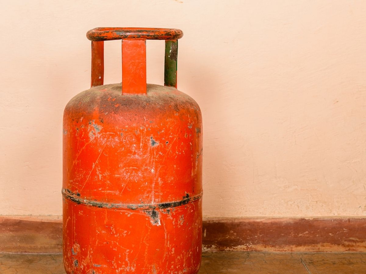 commercial lpg cylinder price hike - Photo Gallery