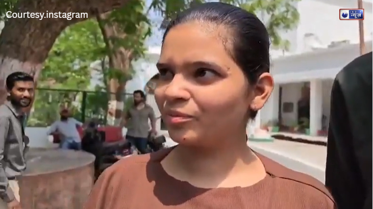 जालौन में शादी की खुशियों पर भारी पड़ी गैस की कमी, 17 सिलेंडरों के लिए कलेक्ट्रेट पहुंची होने वाली दुल्हन, देखें वीडियो!