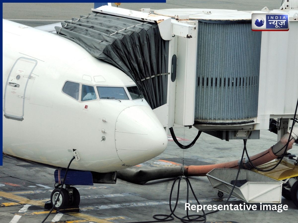 SpiceJet Akasa Air Aircraft Collision: दिल्ली एयरपोर्ट पर 2 विमान हुए आमने-सामने, यात्रियों की अटक गई सांसें