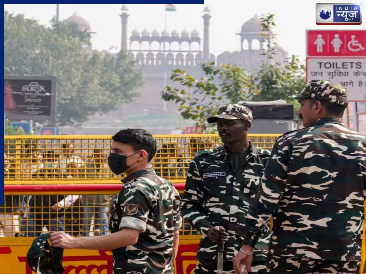 Delhi High Alert: दिल्ली में क्यों बढ़ाई गई सुरक्षा? लश्कर ए तैयबा के आतंकी हुए गिरफ्तार, हाई अलर्ट पर राजधानी