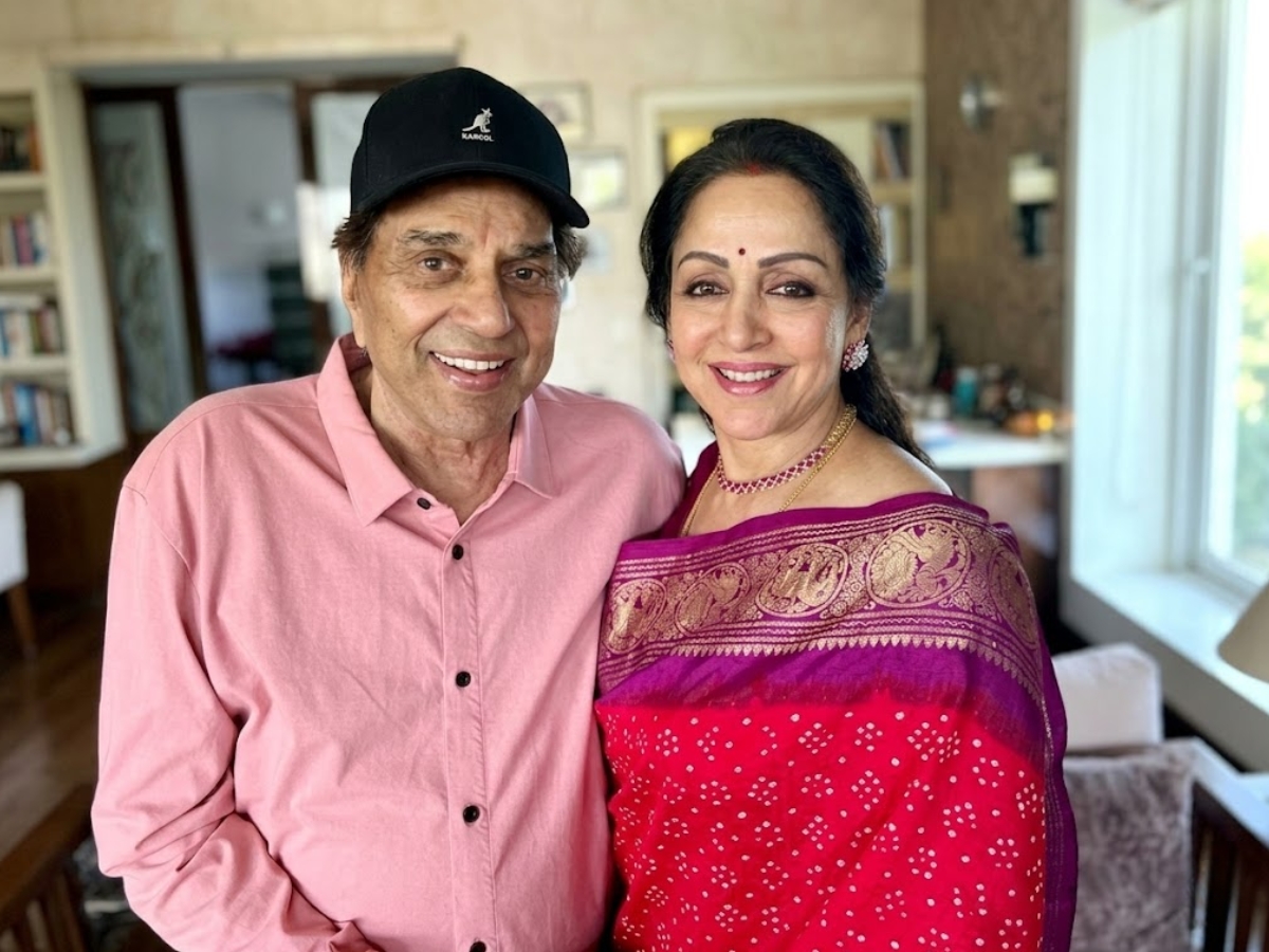 Dharmendra and Hema Malini - Photo Gallery