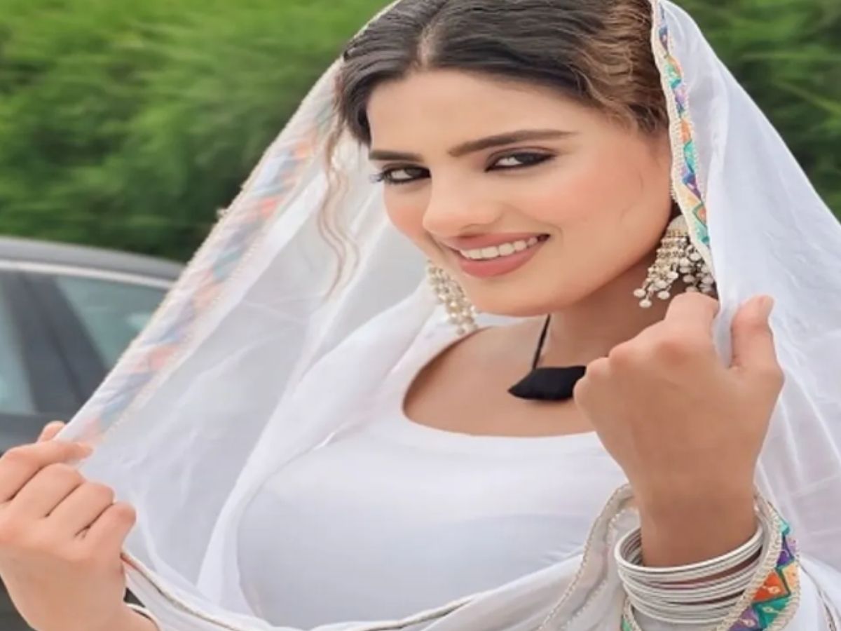 Divyanka has millions of followers - Photo Gallery