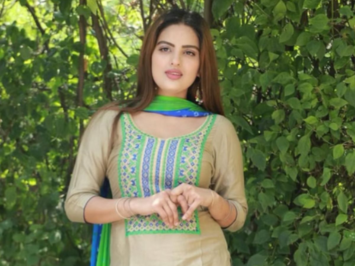 Divyanka hailed from Bulandshahr - Photo Gallery